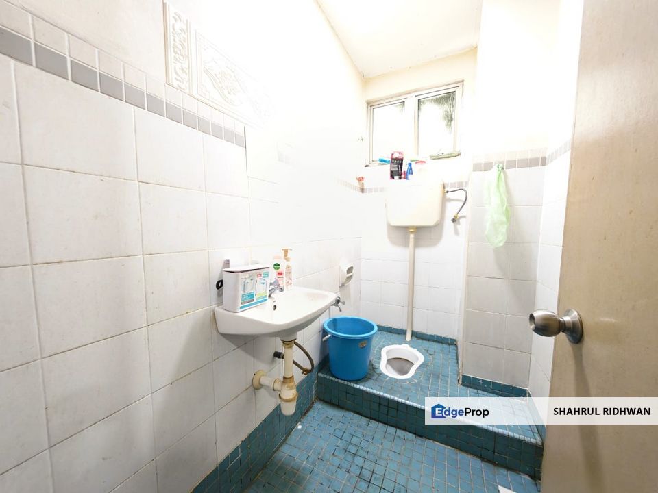 Queen’s Avenue KL Office for Sale | 731 sqft Commercial Unit | Prime Jalan Bayam Location | RM395K Investment Opportunity, Kuala Lumpur, Cheras