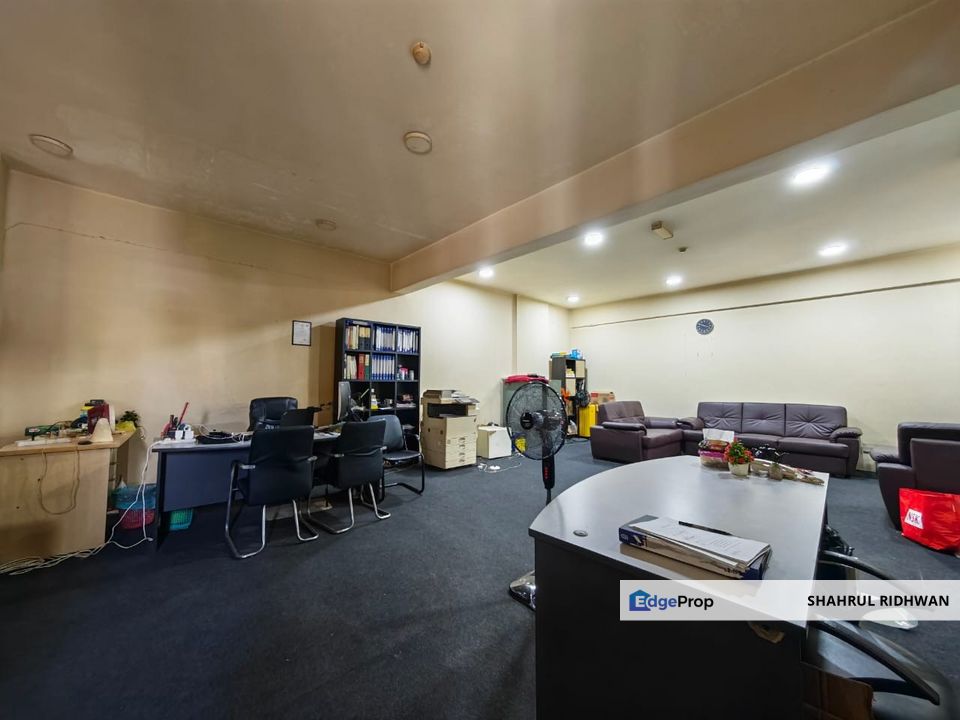 Queen’s Avenue KL Office for Sale | 731 sqft Commercial Unit | Prime Jalan Bayam Location | RM395K Investment Opportunity, Kuala Lumpur, Cheras
