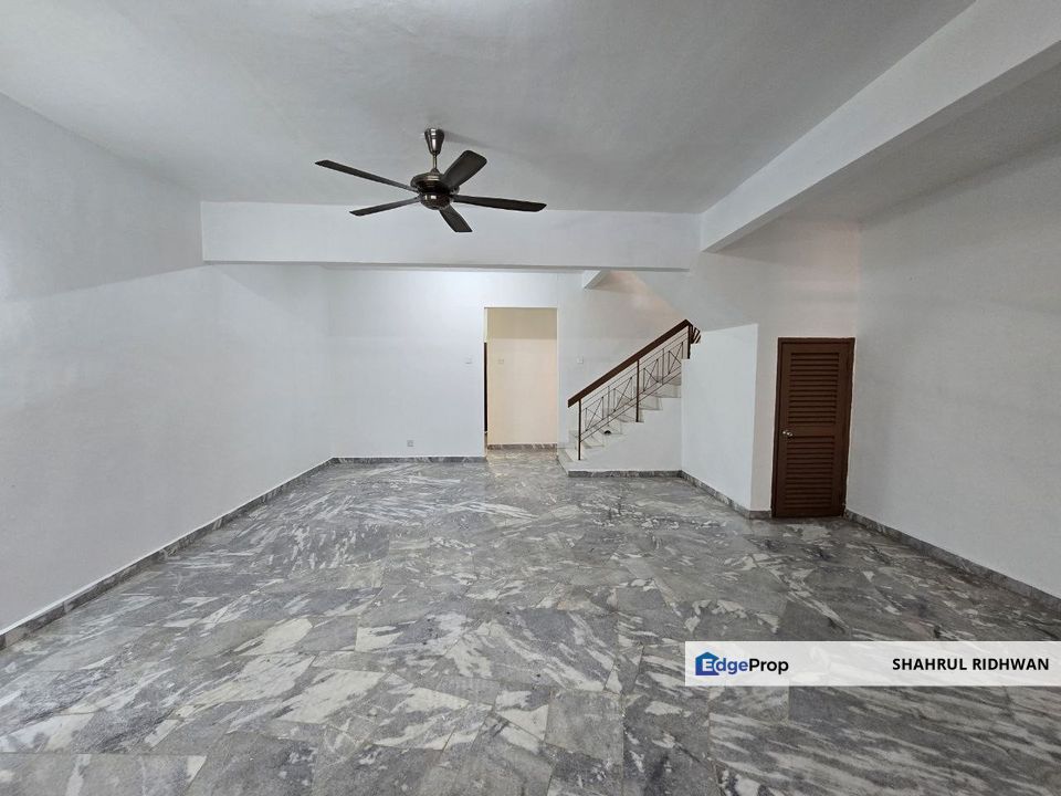 Facing Open View 2-Storey Terrace House for Sale at Jalan Desa Mewah, Semenyih, Selangor, Semenyih