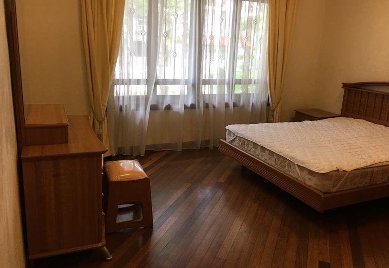 Fully Furnished Bungalow Mutiara Damansara pool