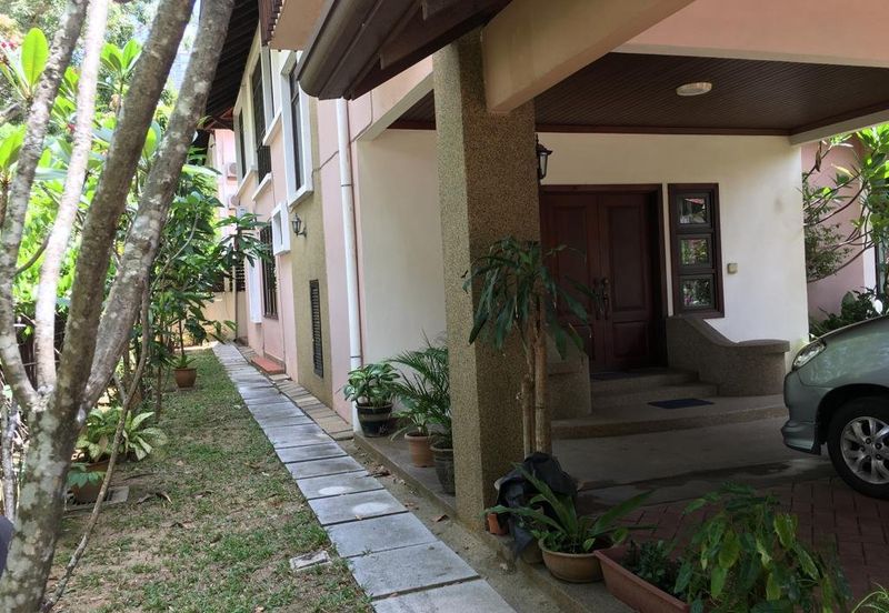 Fully Furnished Bungalow Mutiara Damansara pool