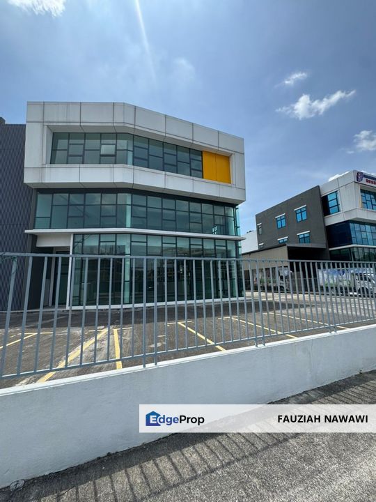 NEAR HIGHWAY | UB Industrial Park Warehouse Rawang For Rent, Selangor, Rawang