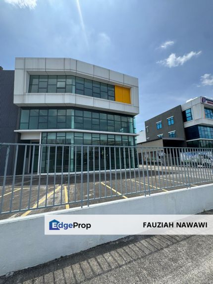 NEAR HIGHWAY | UB Industrial Park Warehouse Rawang For Rent, Selangor, Rawang
