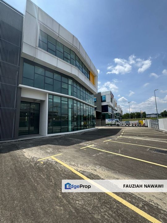 NEAR HIGHWAY | UB Industrial Park Warehouse Rawang For Rent, Selangor, Rawang