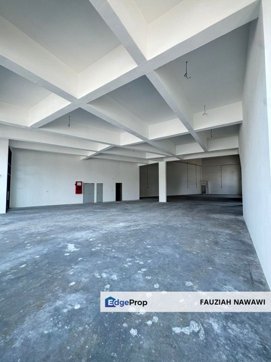 NEAR HIGHWAY | UB Industrial Park Warehouse Rawang For Rent, Selangor, Rawang