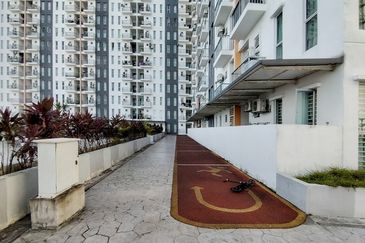 Ascotte Boulevard Condominium