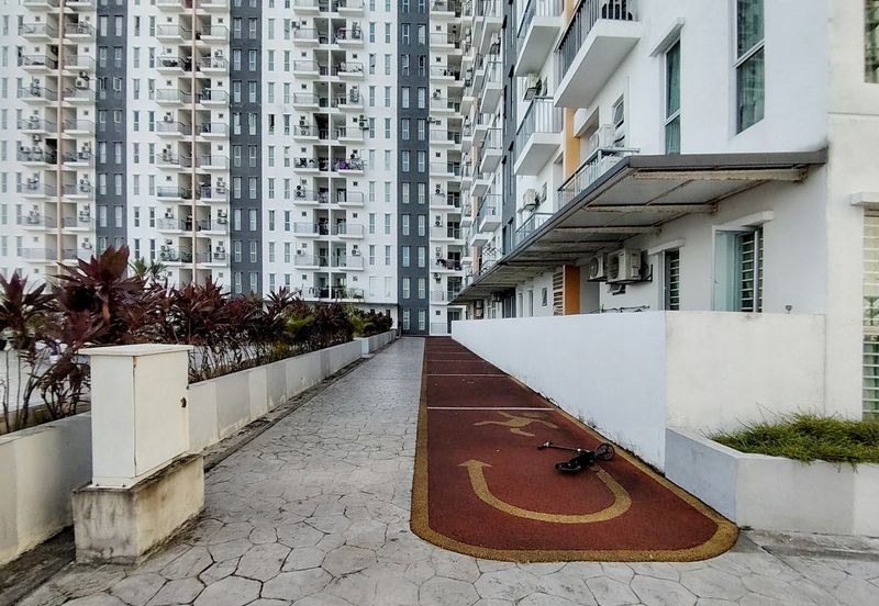 Ascotte Boulevard Condominium