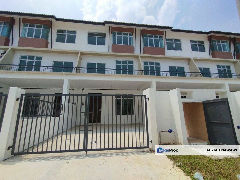 TAMAN SCIENTEX KUNDANG JAYA RAWANG 3 STOREY HOUSE FOR SALE NEW CONDITION, Selangor, Petaling Jaya