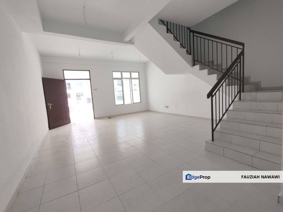 TAMAN SCIENTEX KUNDANG JAYA RAWANG 3 STOREY HOUSE FOR SALE NEW CONDITION, Selangor, Petaling Jaya
