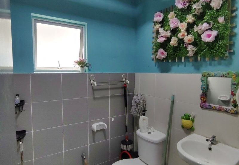 Residensi Laguna Biru 2