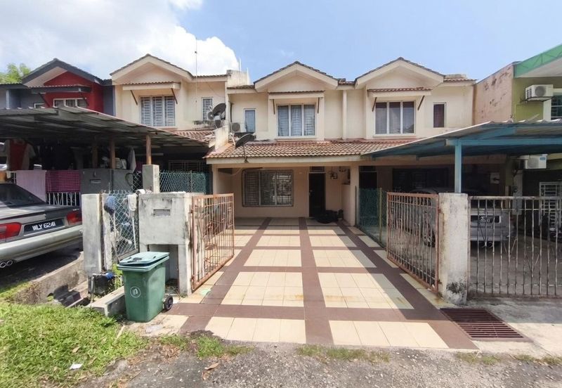 Puteri Heights