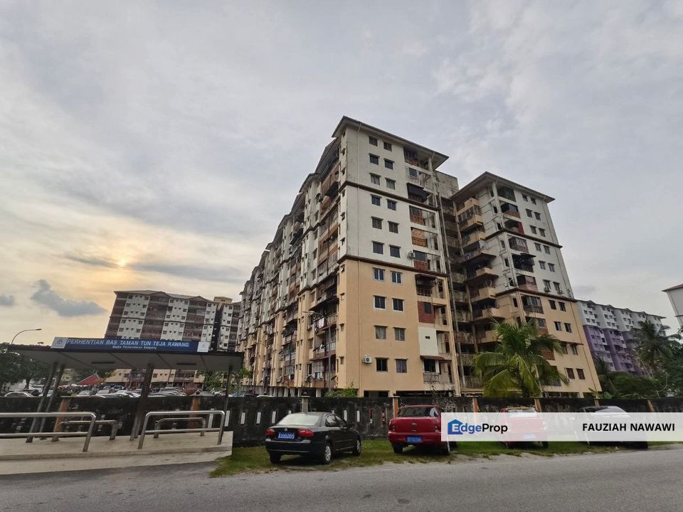 BLOK ANGGERIK APARTMENT TAMAN TUN TEJA RAWANG FOR RENT RENOVATED WITH LIFT, Selangor, Rawang