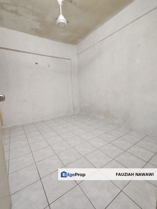 BLOK MAWAR APARTMENT TAMAN TUN TEJA RAWANG FOR SALE CORNER UNIT WITH LIFT, Selangor, Rawang