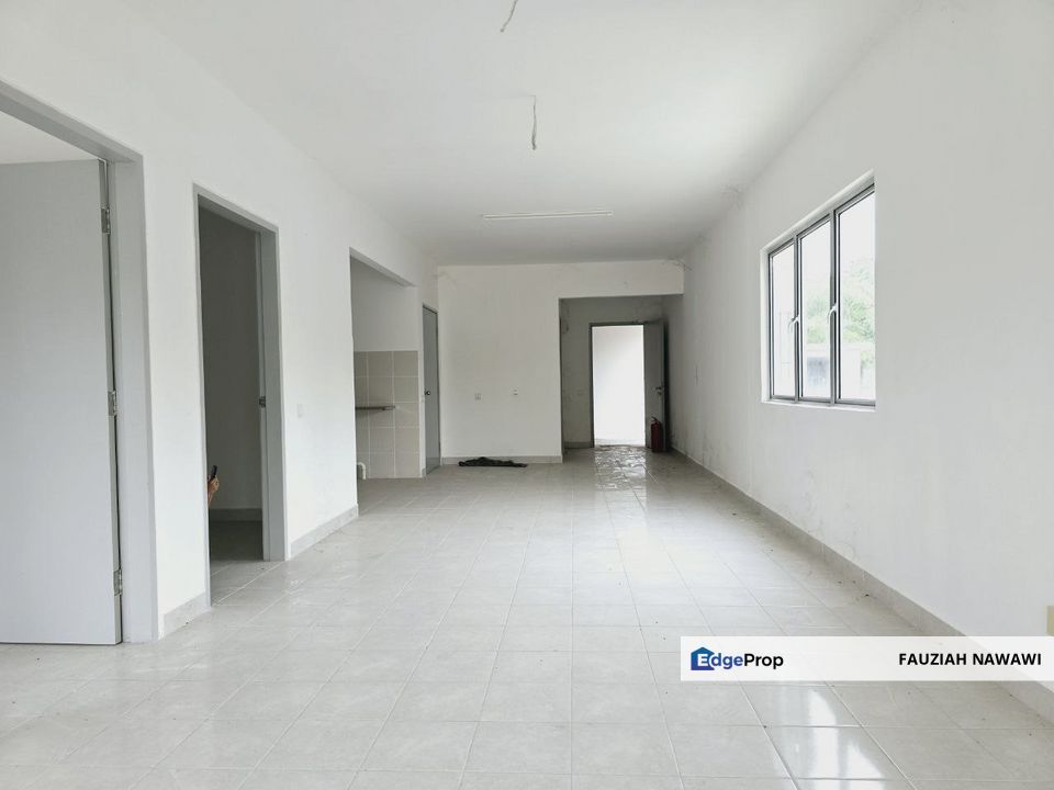 PANGSAPURI SELANGORKU LAMAN ADONIS 1 RAWANG FOR SALE GROUND FLOOR CORNER UNIT, Selangor, Rawang