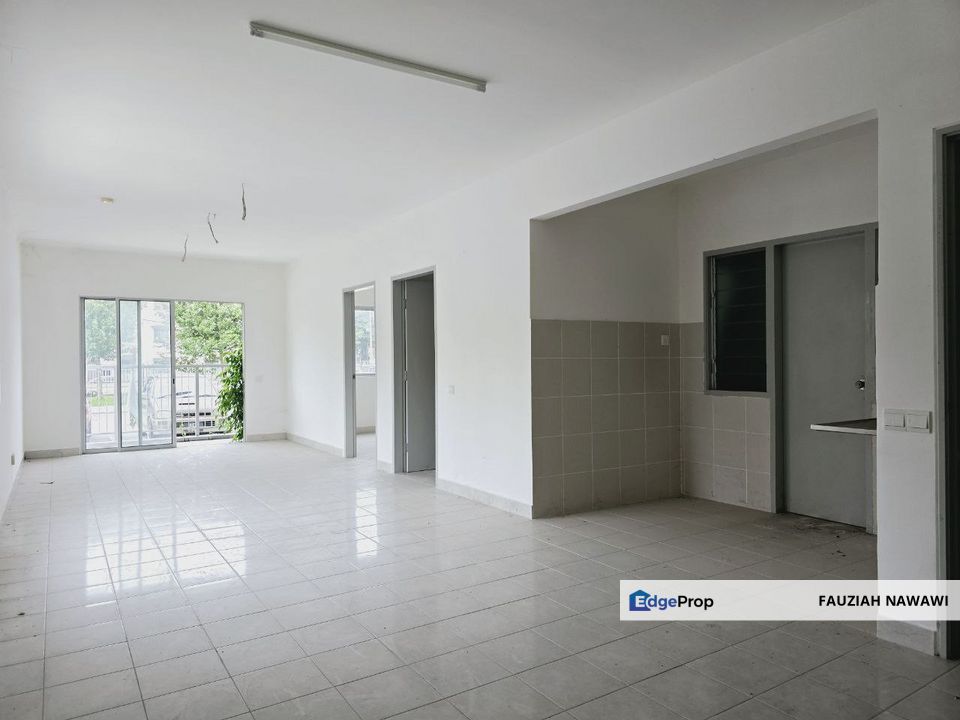 PANGSAPURI SELANGORKU LAMAN ADONIS 1 RAWANG FOR SALE GROUND FLOOR CORNER UNIT, Selangor, Rawang