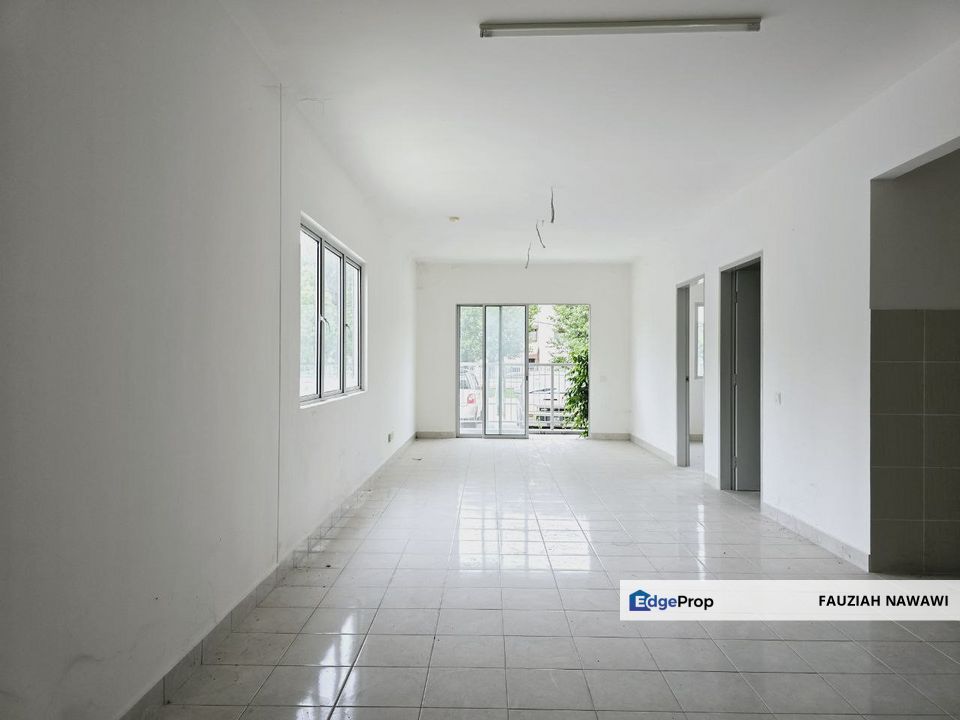 PANGSAPURI SELANGORKU LAMAN ADONIS 1 RAWANG FOR SALE GROUND FLOOR CORNER UNIT, Selangor, Rawang