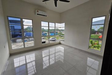 Seksyen 32, Shah Alam