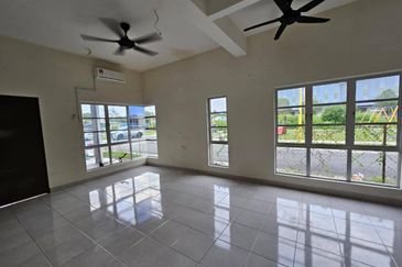 Seksyen 32, Shah Alam