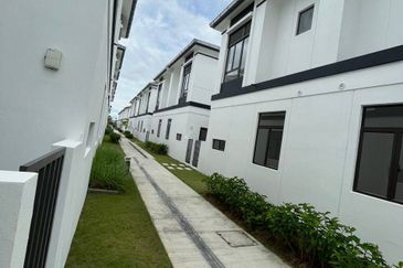 New 2 Storey Regent Garden, Eco Grandeur, Bandar Puncak Alam