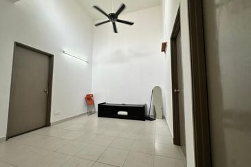 Ayu Impian, Alam Nusantara