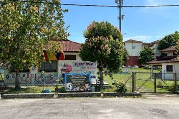 Johan Court Flat @ Alam Perdana