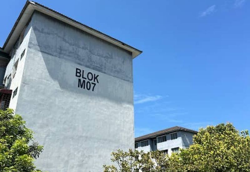 Johan Court Flat @ Alam Perdana