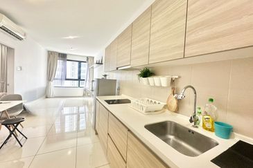 I Residence @ I City