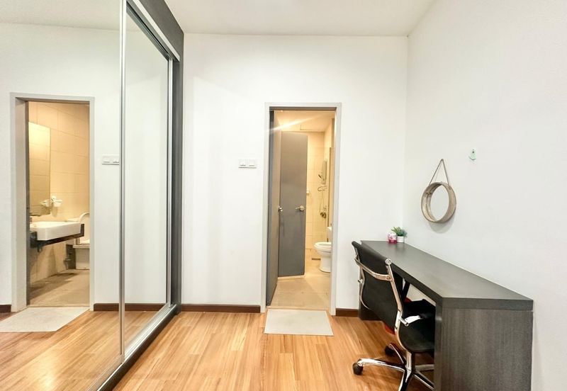 I Residence @ I City