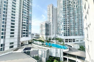 I Residence @ I City