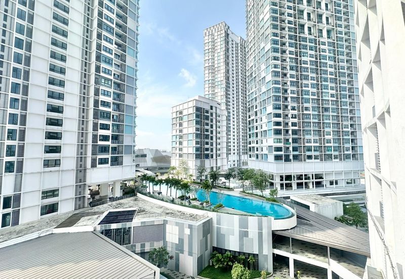 I Residence @ I City