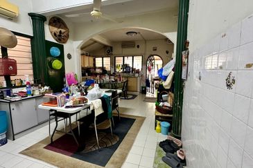 SL7, Bandar Sungai Long