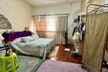 SL7, Bandar Sungai Long