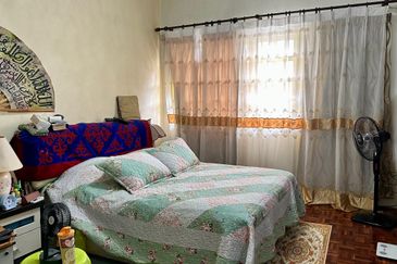 SL7, Bandar Sungai Long