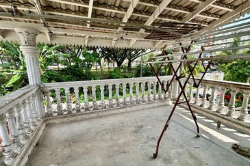 SL7, Bandar Sungai Long