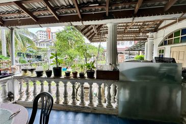 SL7, Bandar Sungai Long