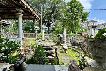 SL7, Bandar Sungai Long