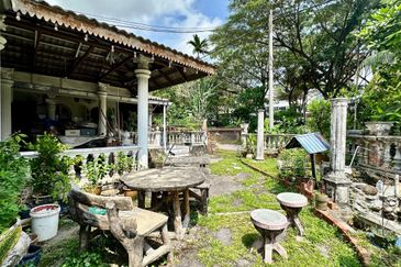 SL7, Bandar Sungai Long