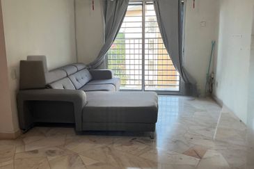 Lili Apartmrnt @ Bukit Subang