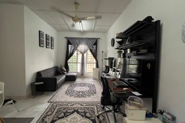 Pangsapuri Lili, Taman Bukit Subang, Seksyen U16