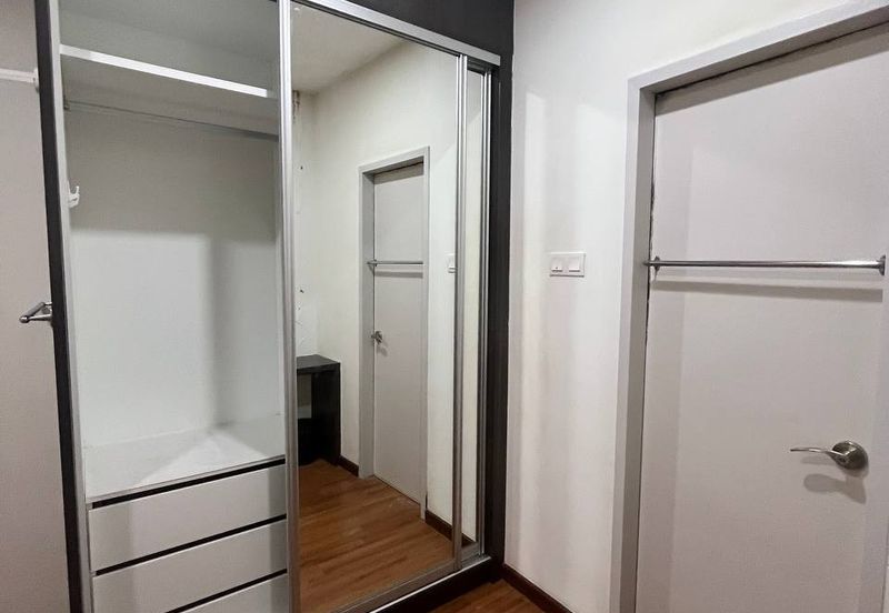 I Residence @ I City