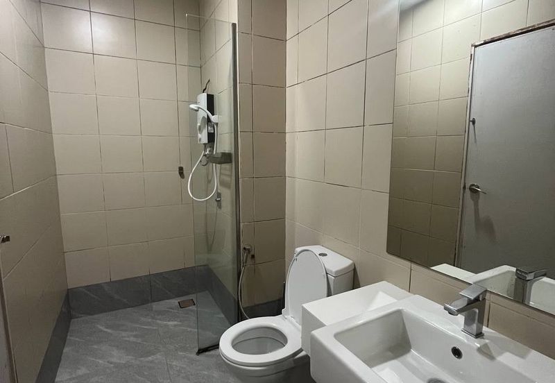 I Residence @ I City