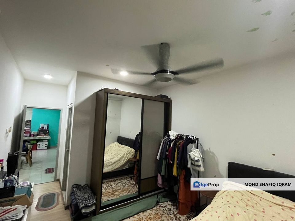 Well Maintain Unit Residensi Alami Shah Alam Seksyen 13, Selangor, Shah Alam