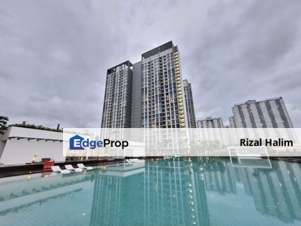 Spacious For Sale Lakefront Residence Condominiums, Selangor, Cyberjaya