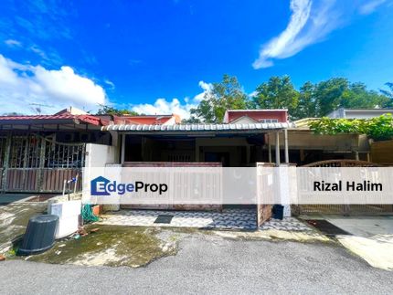 Teres 1.5 Tingkat Renovated Taman Mawar, Rawang, Selangor, Rawang