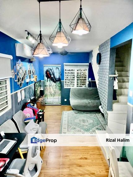 Triple Storey Town House Taman Saujana Palma, Selangor, Kajang