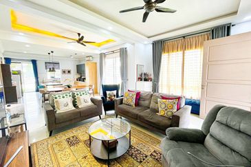 Corner Lot Double Storey Nusa Suria @ Alam Suria For Sale 