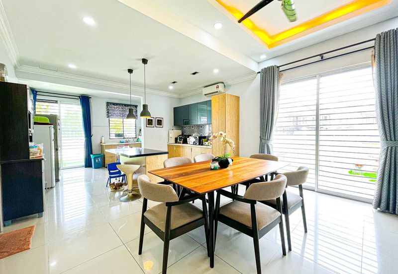 Corner Lot Double Storey Nusa Suria @ Alam Suria For Sale 