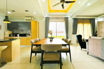 Corner Lot Double Storey Nusa Suria @ Alam Suria For Sale 