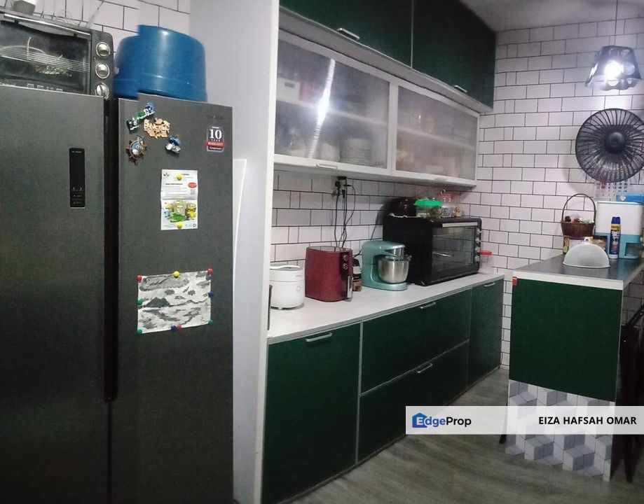 End Lot Renovated Single Storey Jalan samarinda 30 For Sale , Selangor, Klang