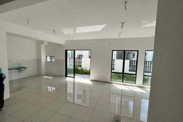 Elmera @ Setia Ecohill 2